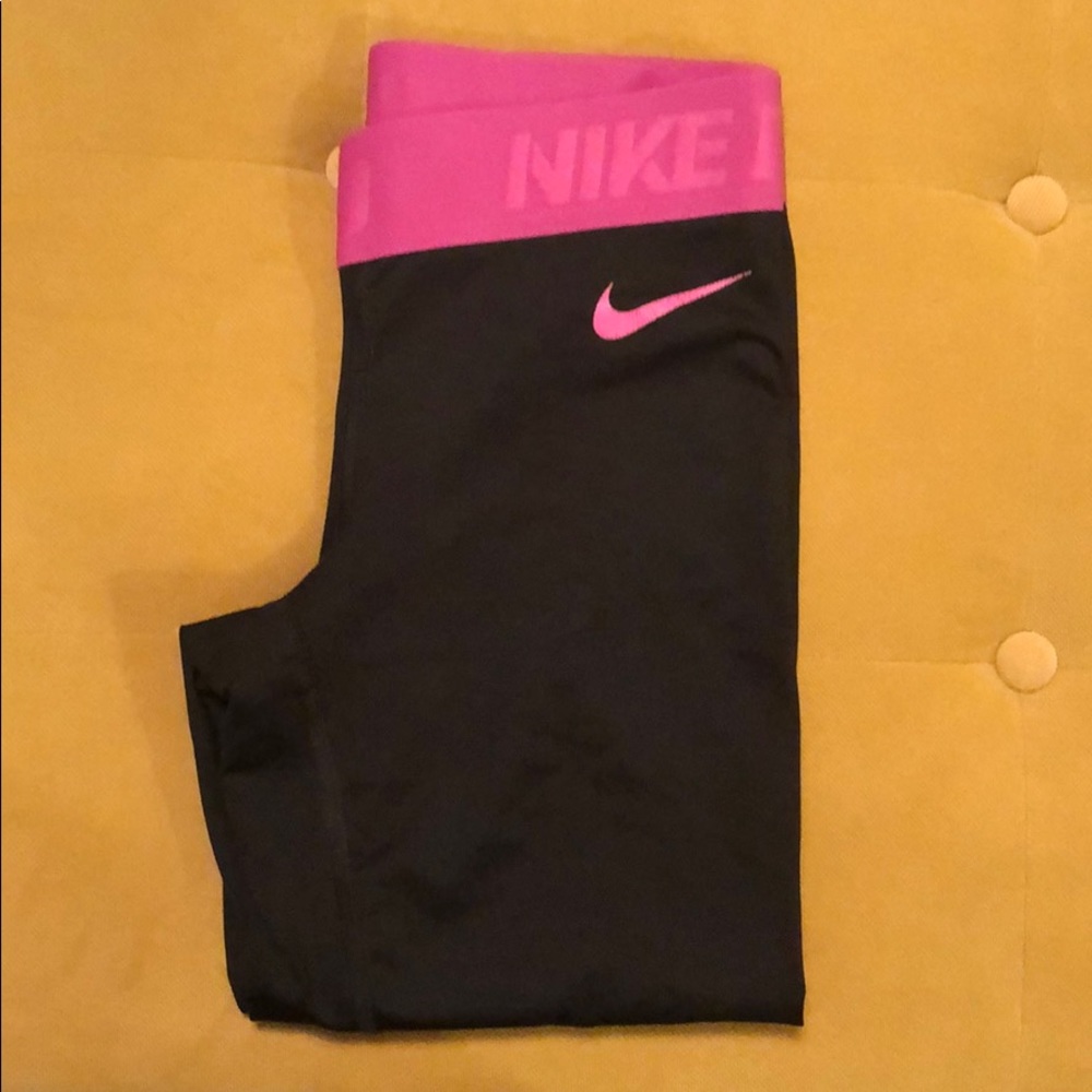 Nike Capri Dri-fit workout pants